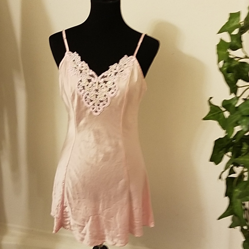 Xs Fredricks of Hollywood  shimmering  pearl & seq